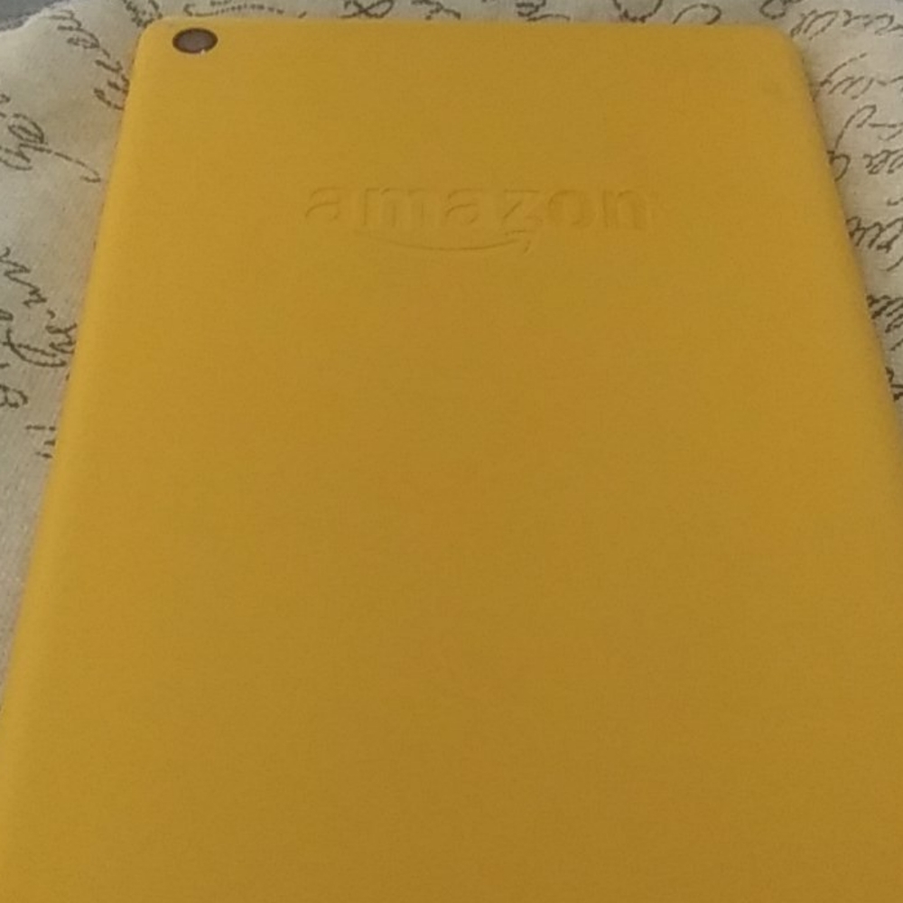 Amazon Fire tablet - Picture 2 of 3